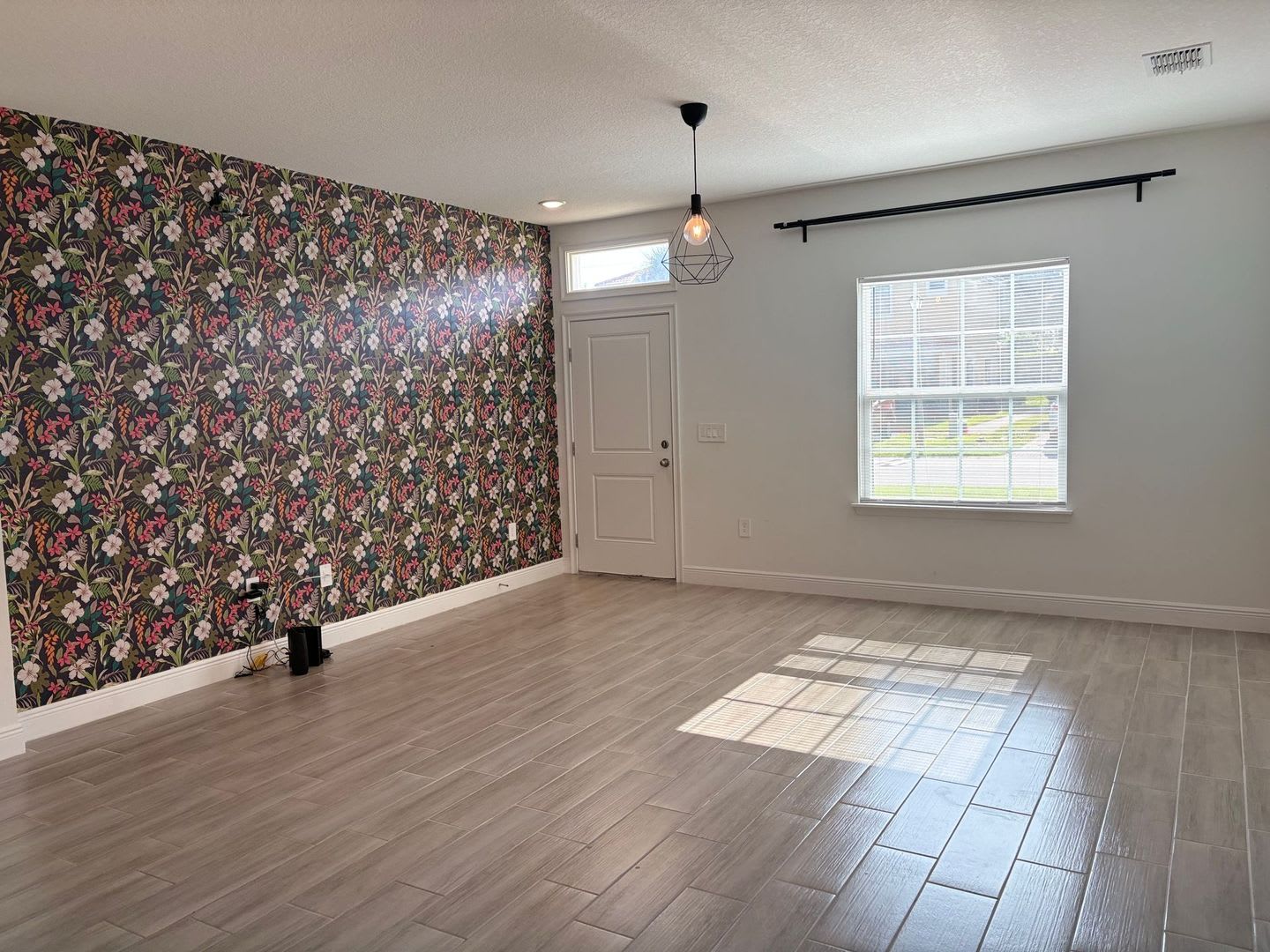 Charming 2BR/2BA Home in Poinciana – Modern Comfort, Spacious Living & Move-In Ready! – photo 4