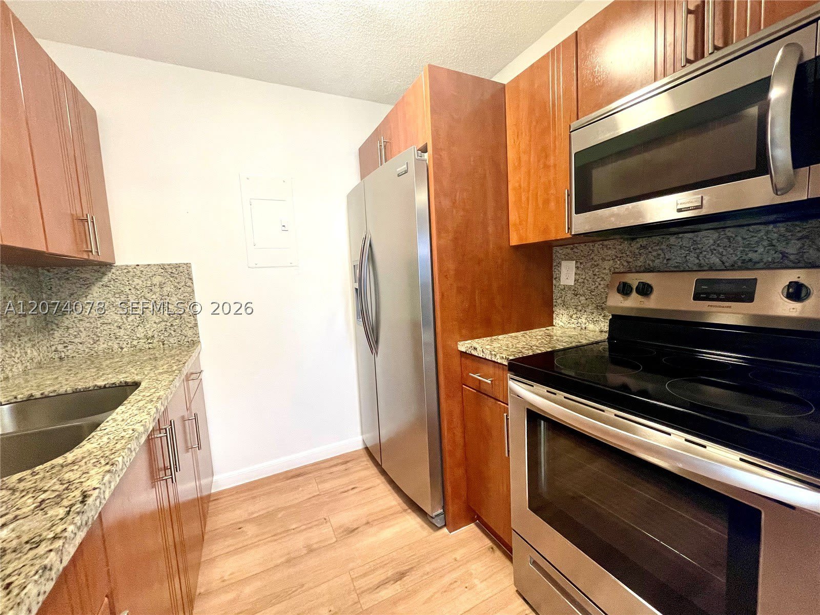 7415 SW 152nd Ave – photo 4