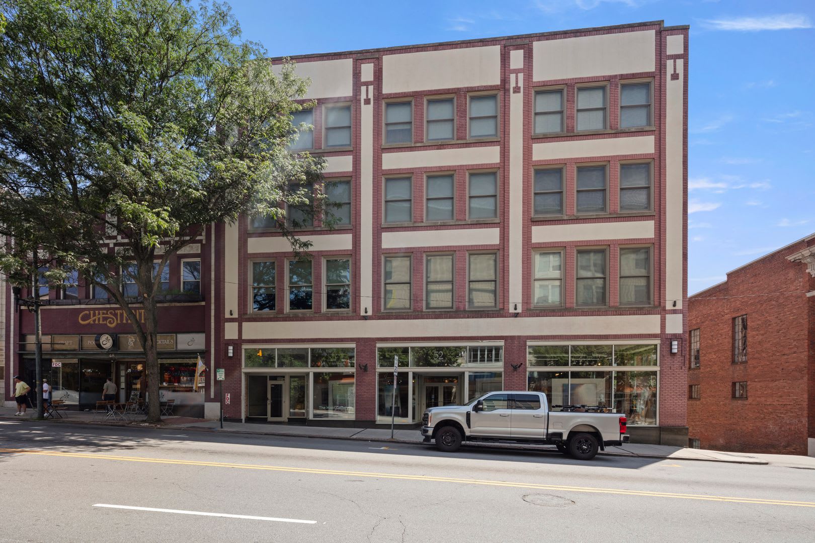 Beautiful Downtown Condo – photo 1