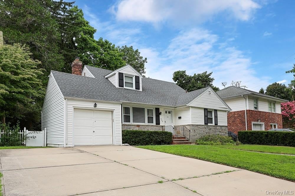 242 Clinton Road – photo 2