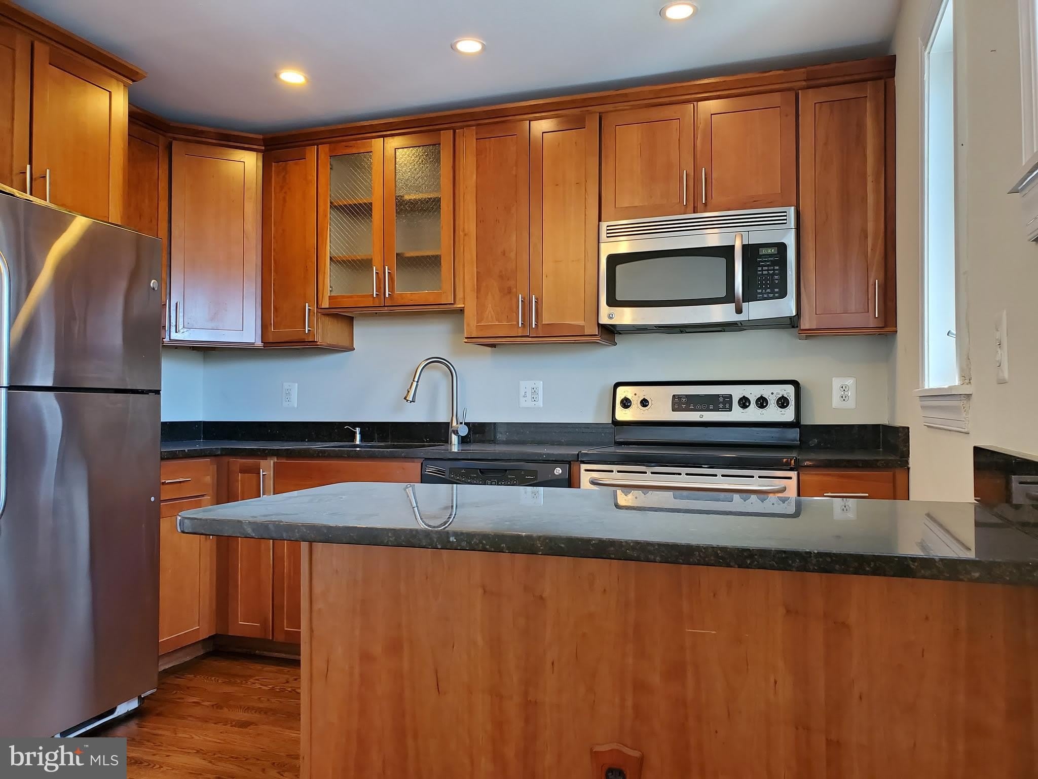 206 E WINDSOR Avenue – photo 3