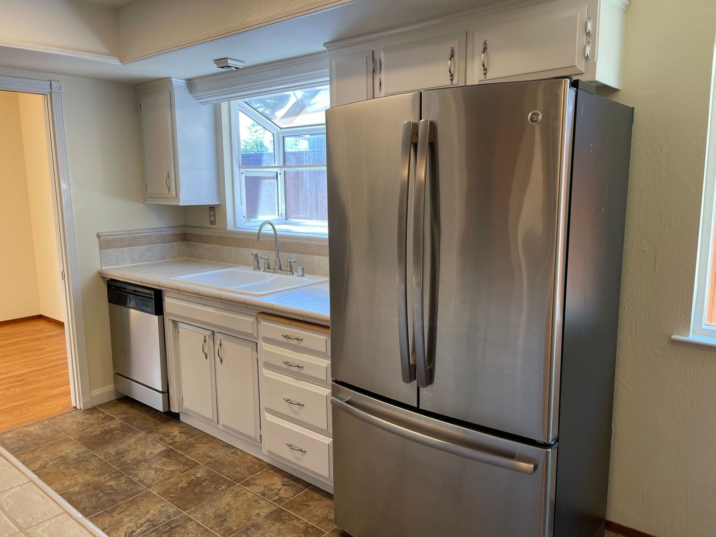 Great Shape Sunset West Single Family Home – photo 2