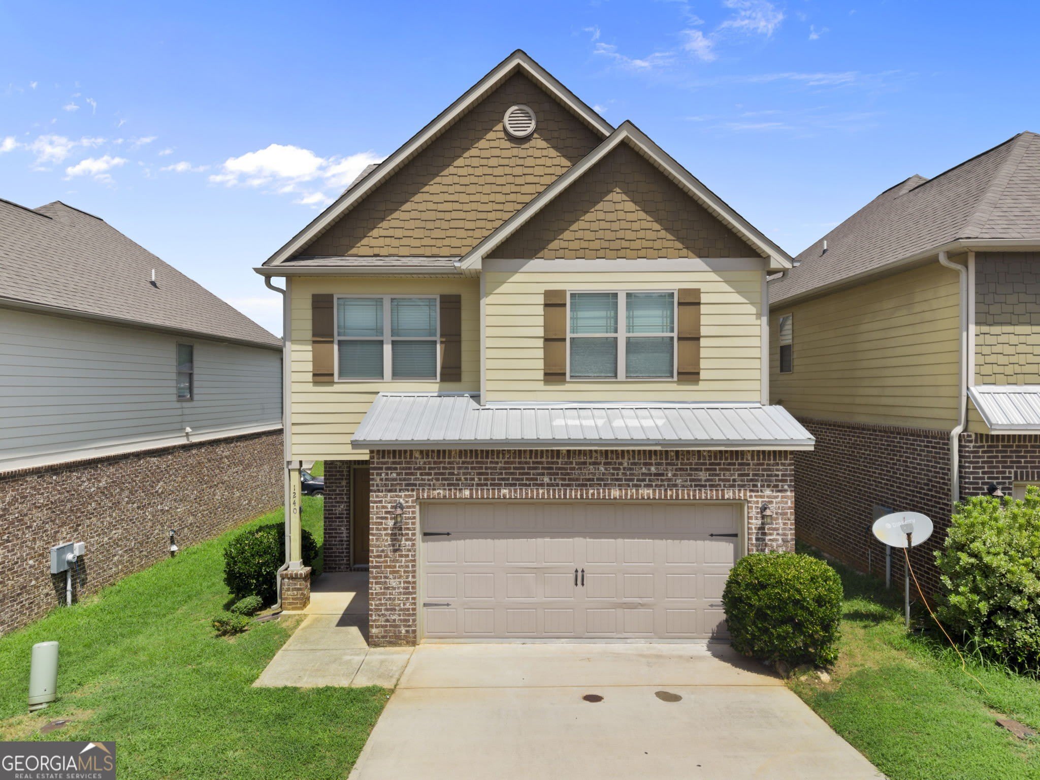 1240 Faye Court – photo 2