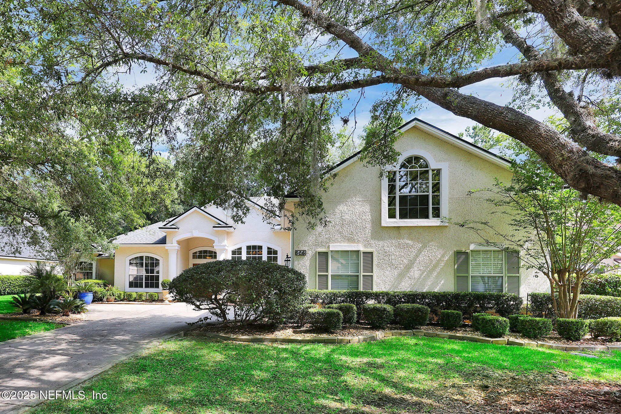 526 OAKMONT Drive – photo 3