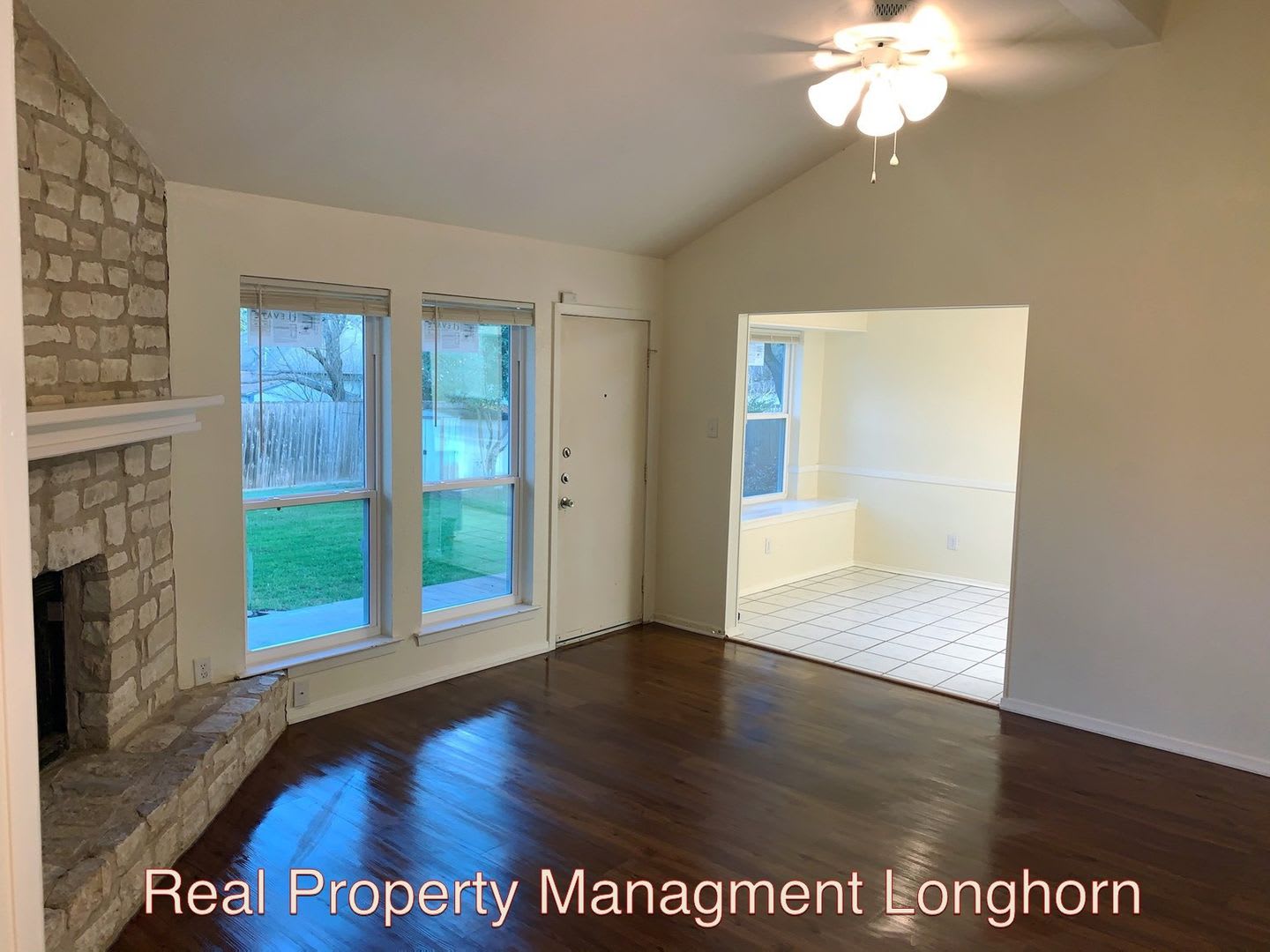 Beautifully Renovated 4/2 One story Georgetown Property. – photo 5
