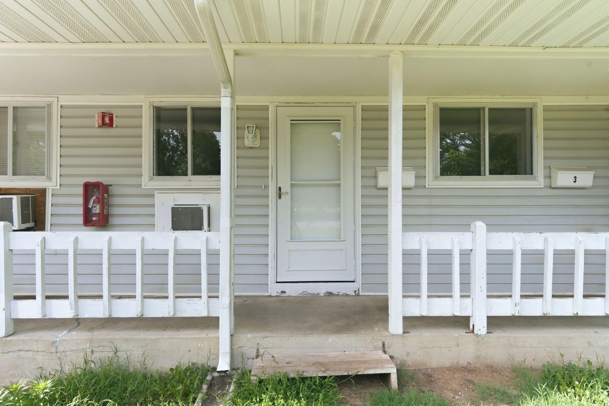 1017 W Washita Street – photo 2