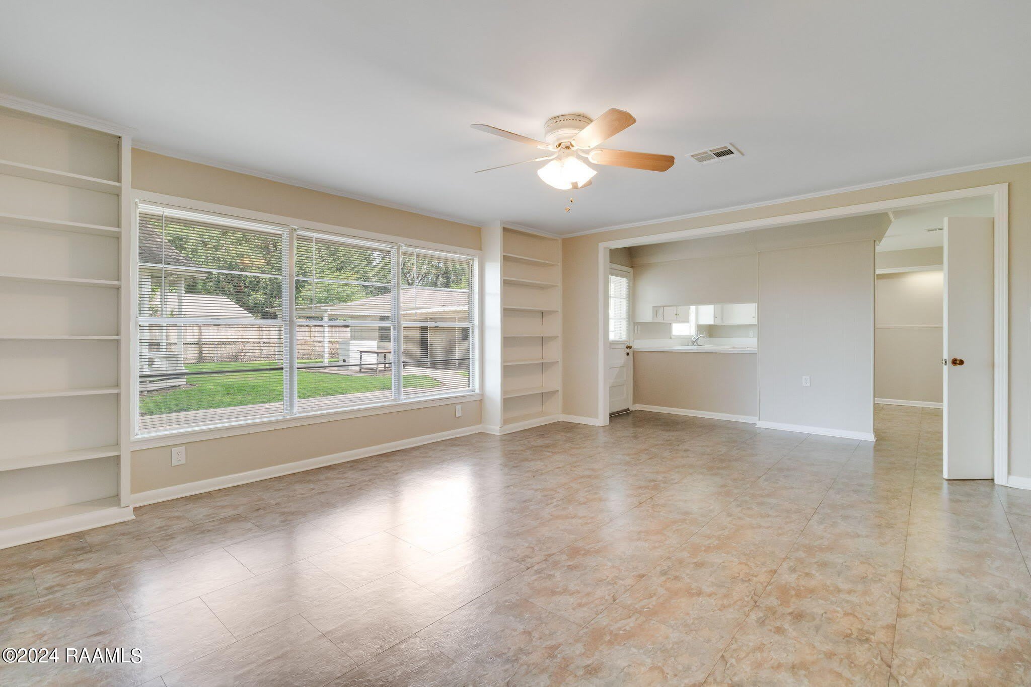 200 Montrose Avenue – photo 3