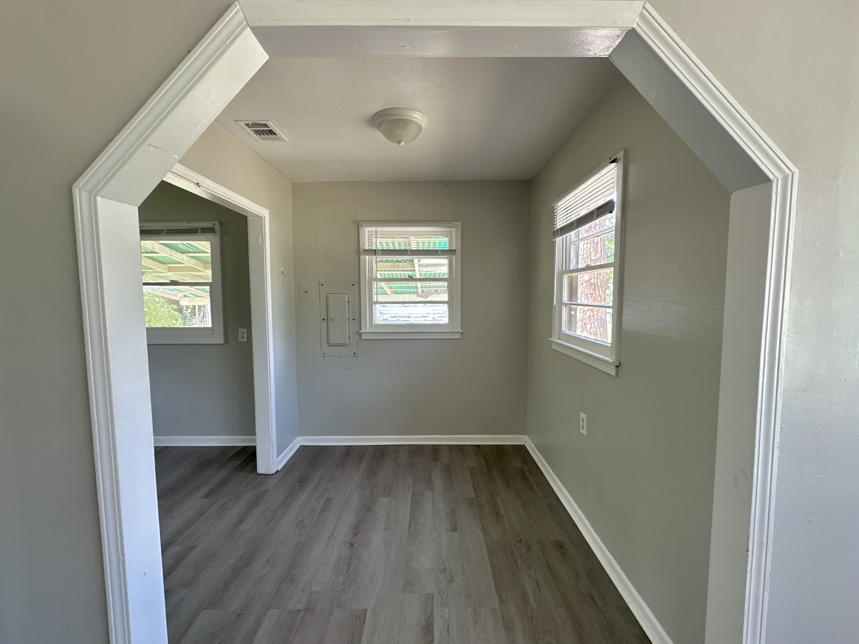803 Lausanne Drive – photo 4