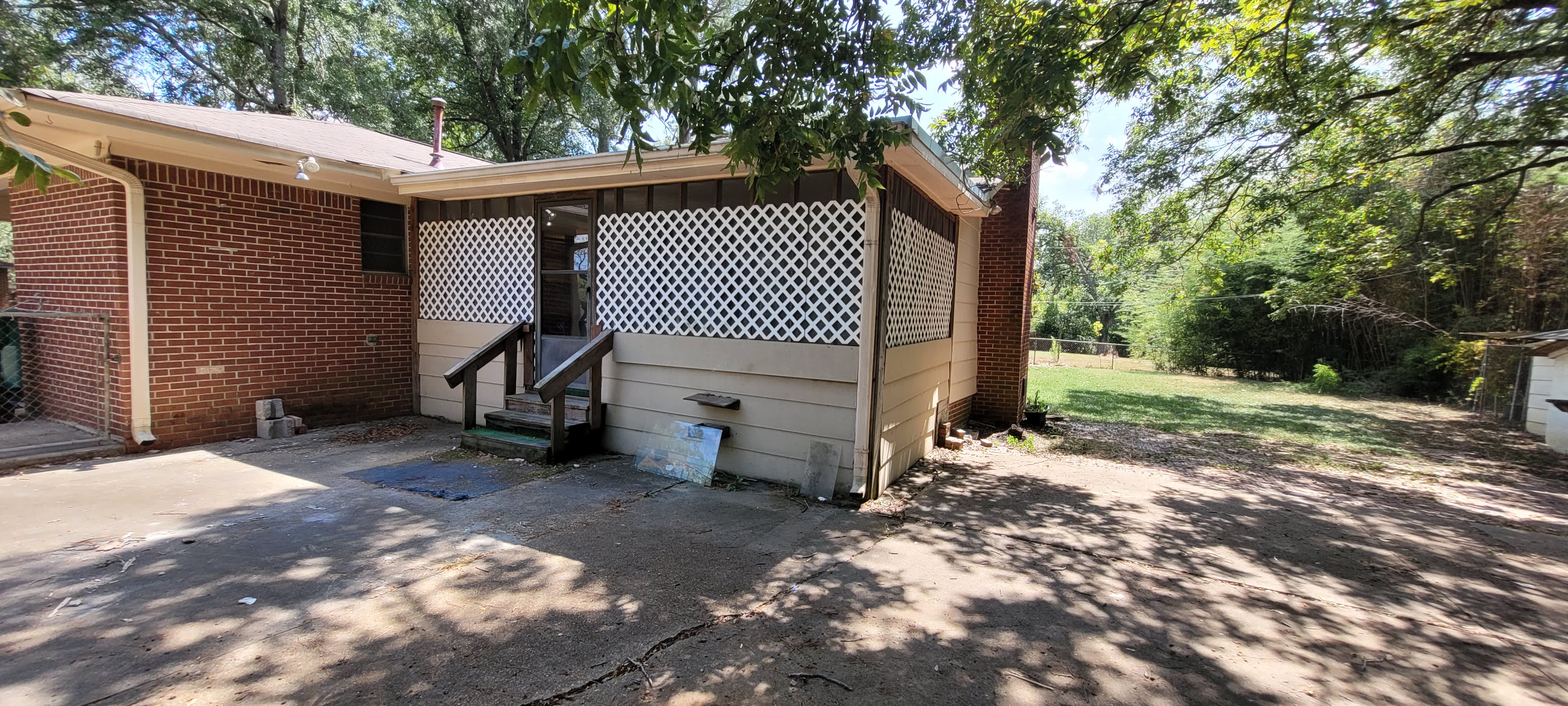 205 Government St – photo 2