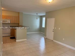 8020 North Nob Hill Road – photo 3