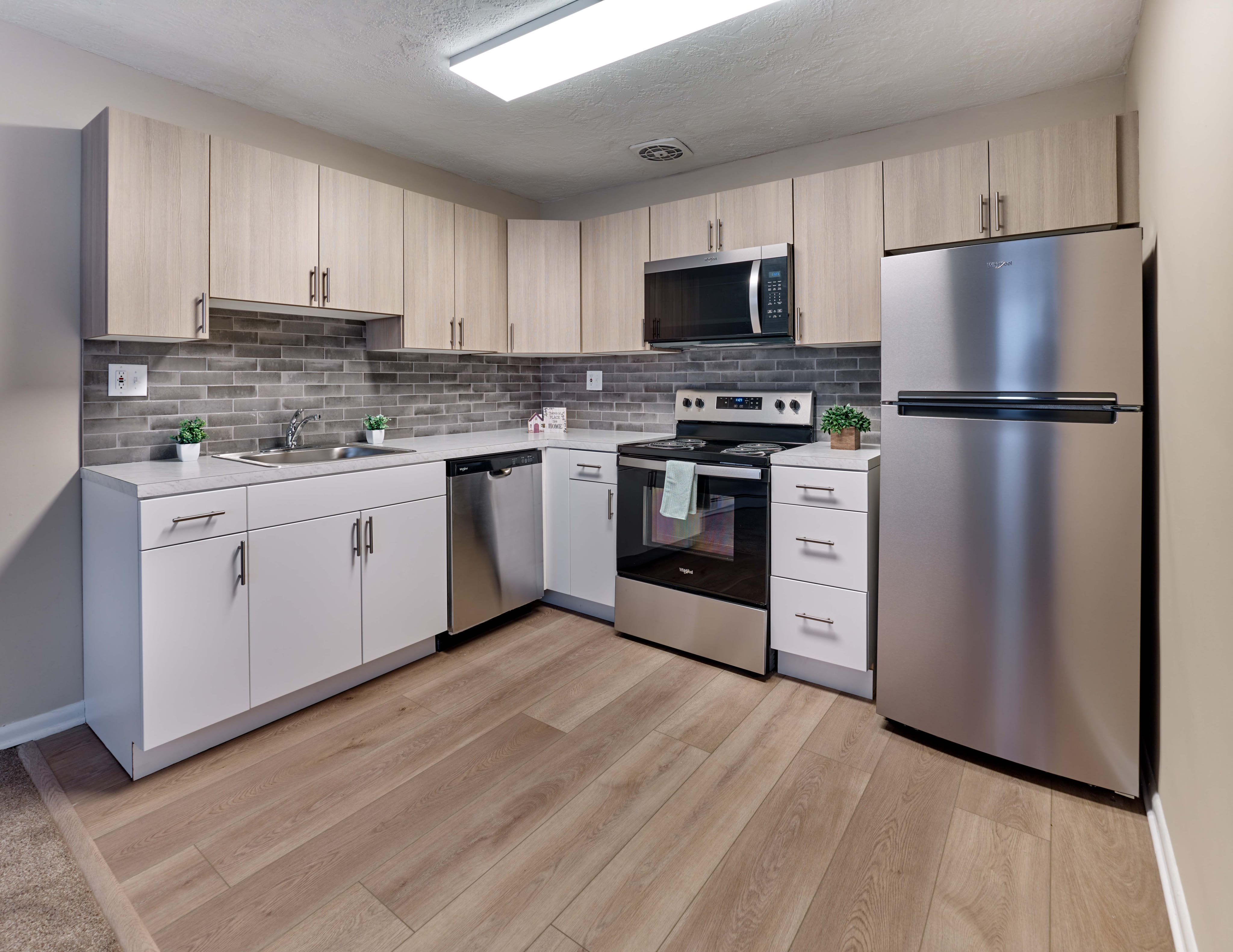 504 Cedarcroft Ave C – photo 2
