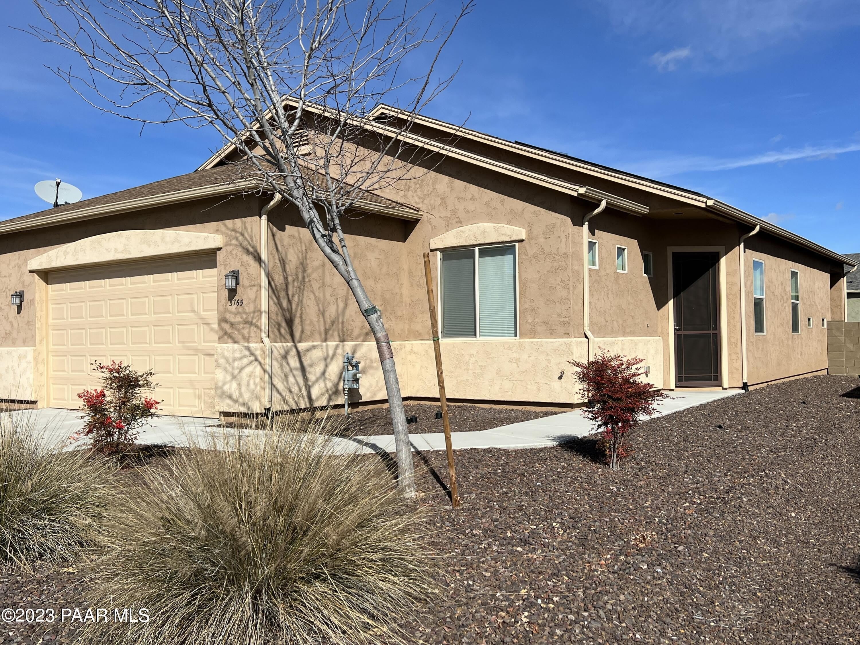 5765 N Thornberry Drive – photo 1