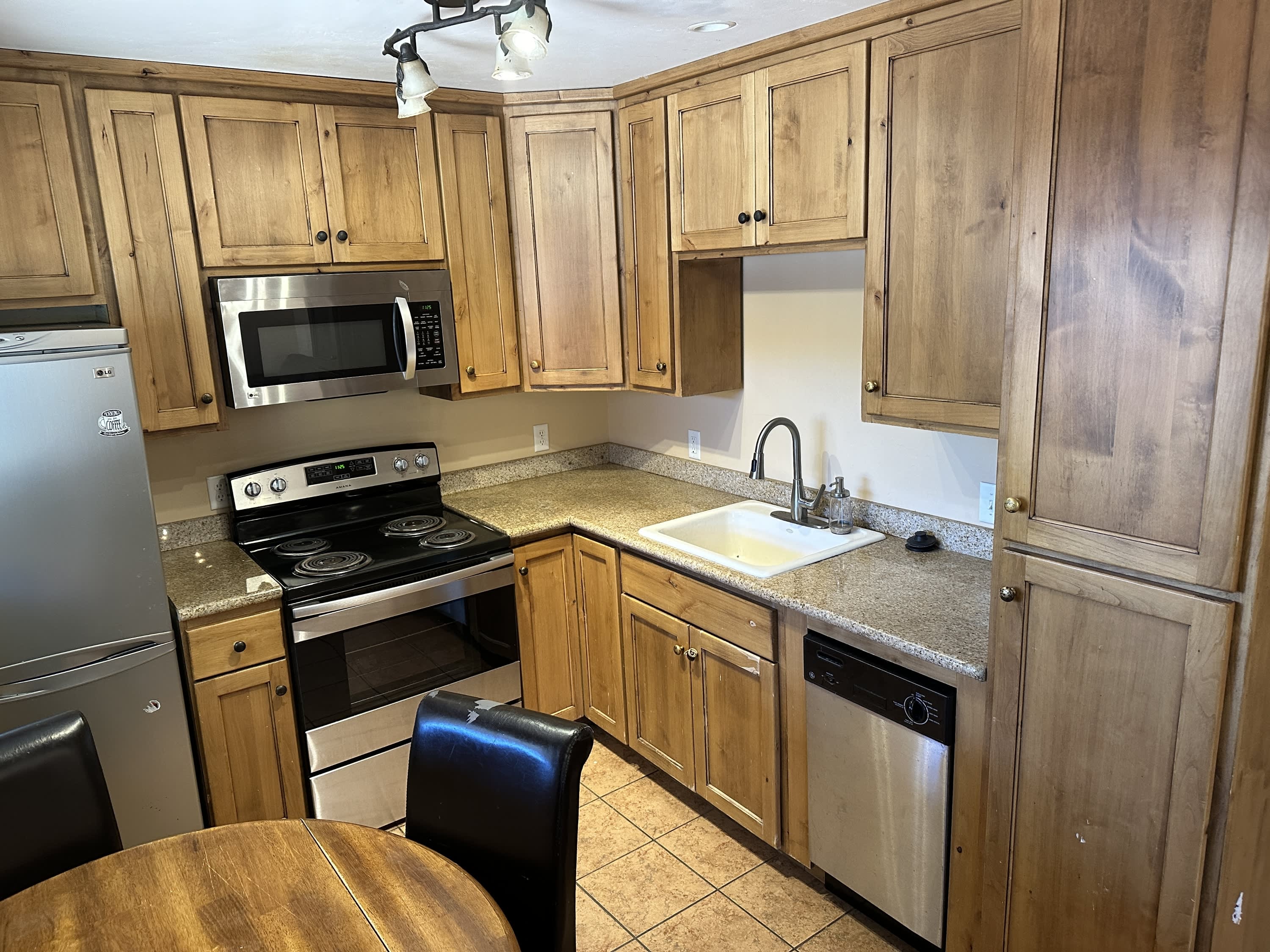 208 East 200 South 6Suit 1 6 – photo 4