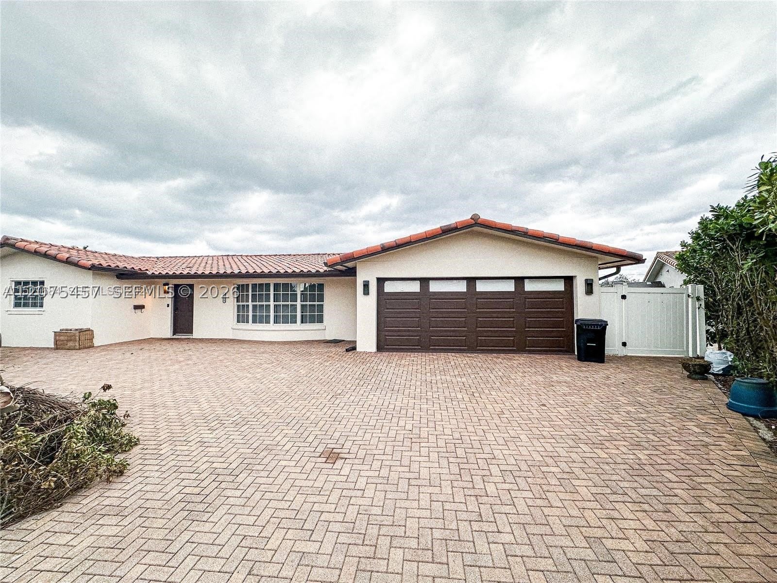 2820 NE 57th St – photo 4