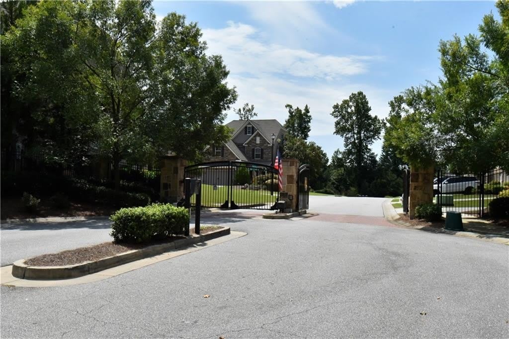 5245 Haven Crest Lane – photo 4
