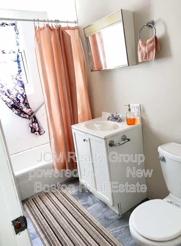 17 Irwin Street – photo 4
