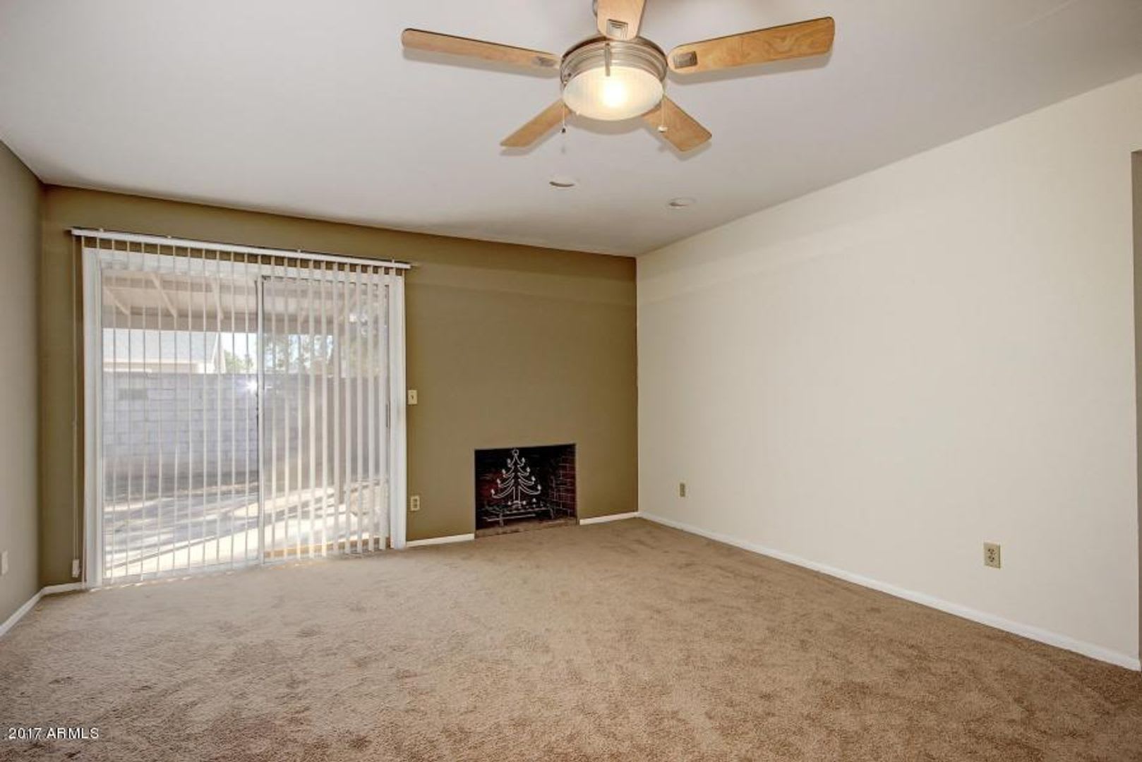 NICE 3 BEDROOM 2 BATH SINGLE LEVEL HOME IN MESA WITH 2 CAR GARAGE – photo 5