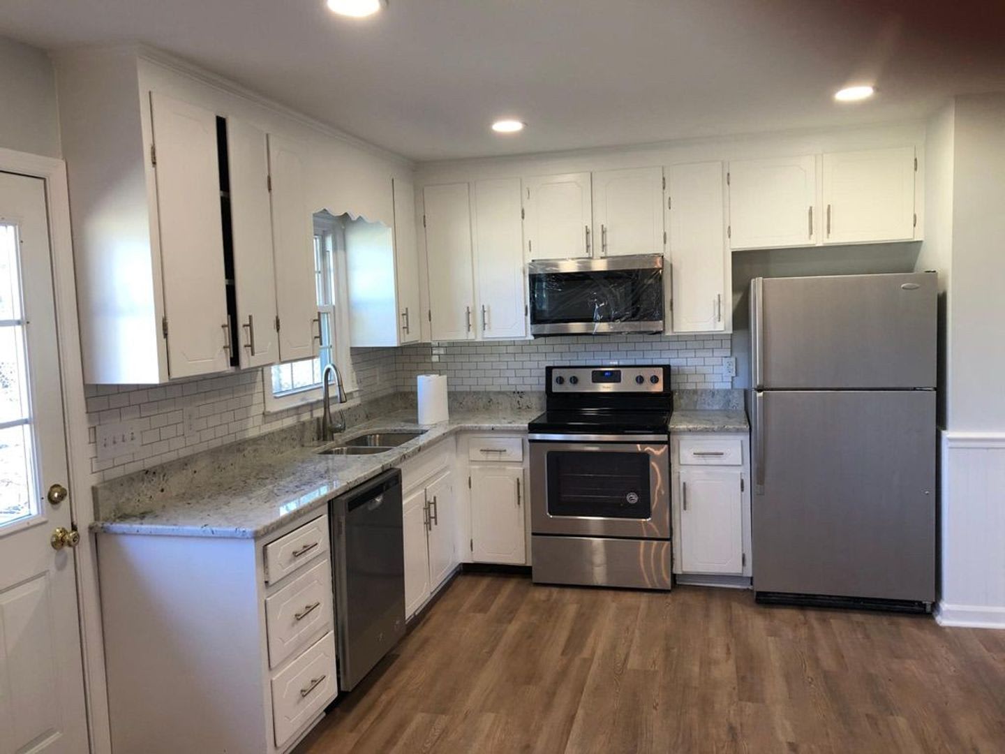 Room in 4 Bedroom Home at N Harrison Ave – photo 1