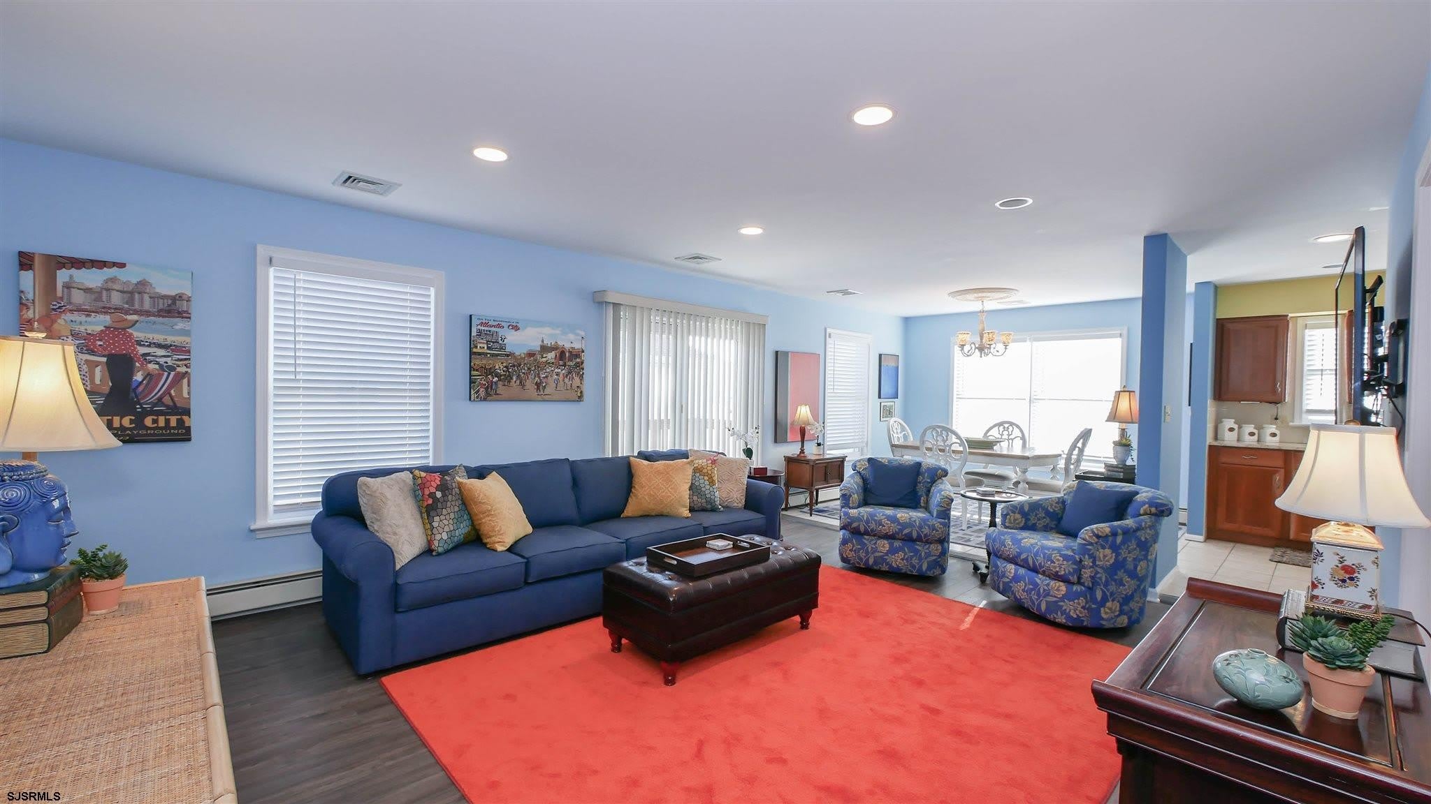 10 N Adams Ave – photo 1