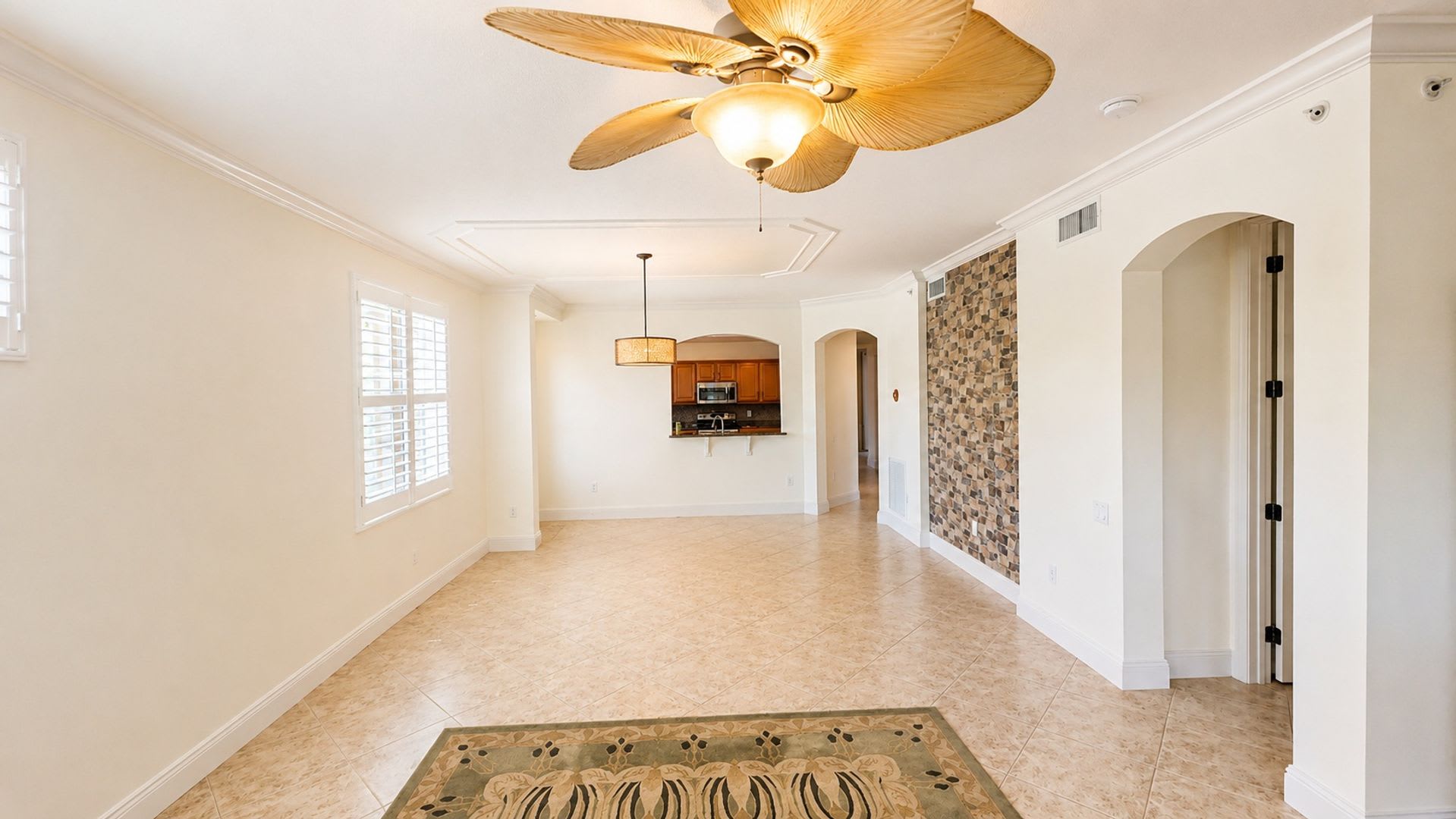 Annual unfurnished 3/2 villa in the Moorings at Edgewater – photo 5