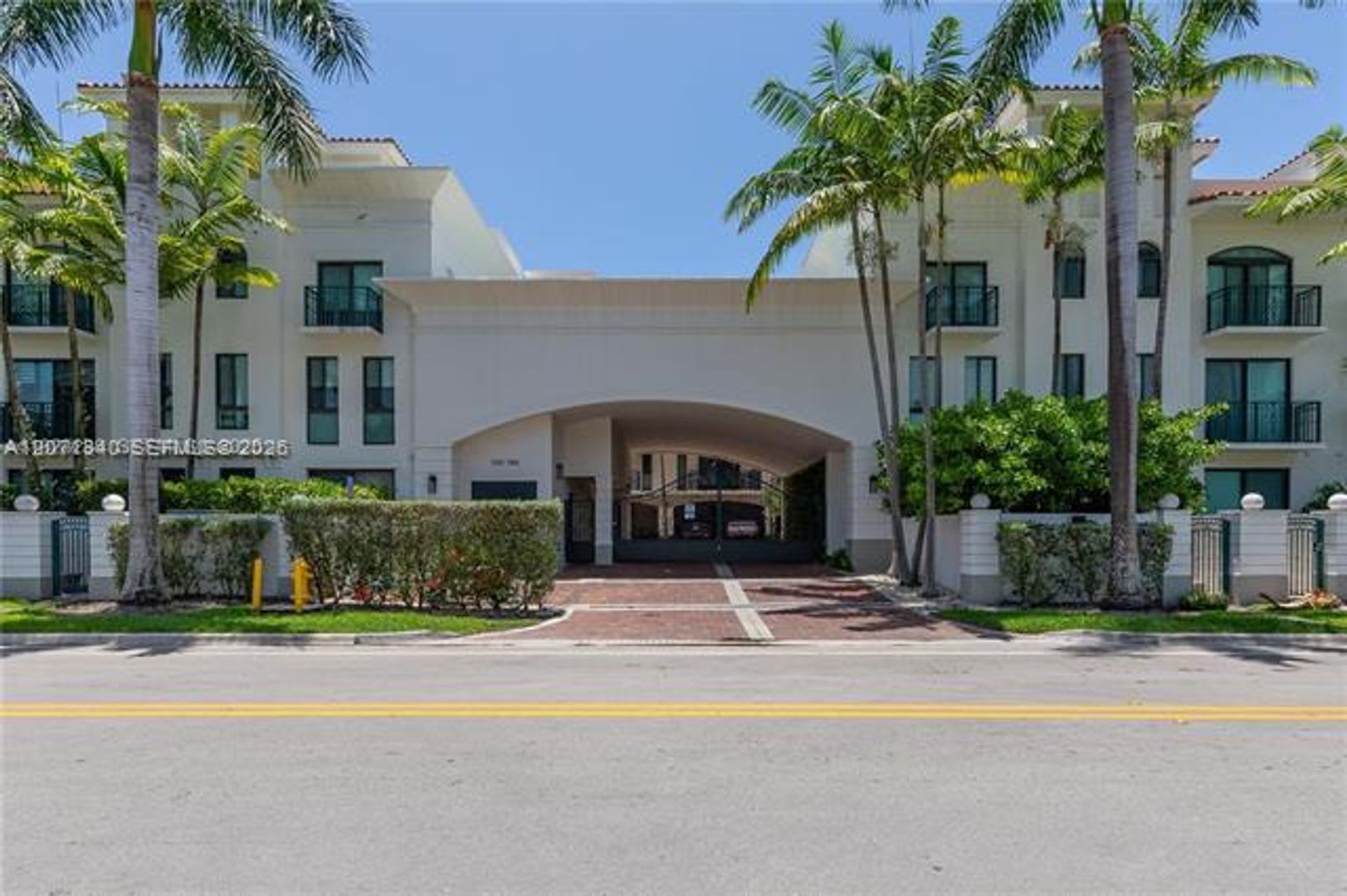 1150 98Th St Th 10 Bay Harbor Islands Fl 33154 – photo 3