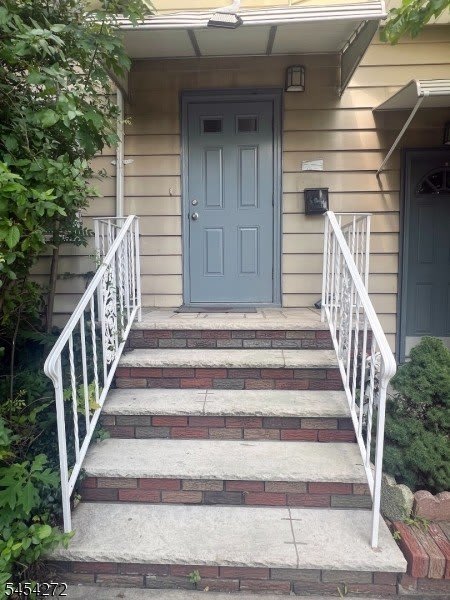 420 Lakeview Ave – photo 1