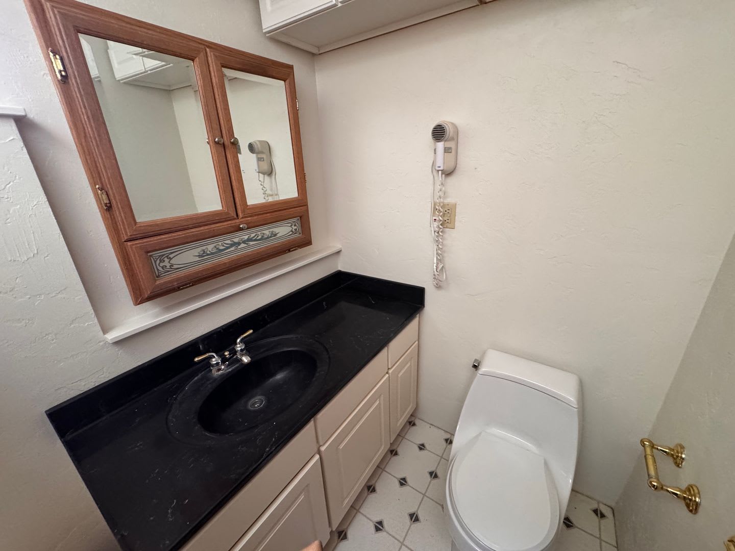 Charming 2 Bed, 1 Bath Carriage House in Historic Golfview – photo 5