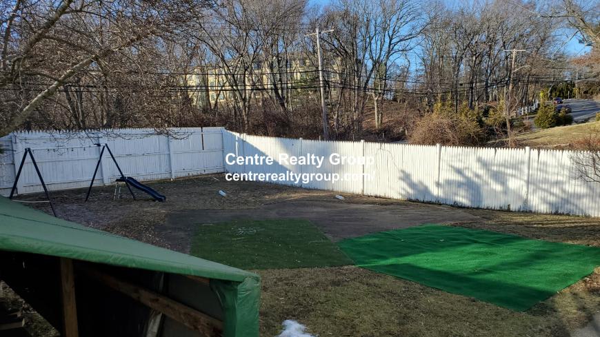 2 Bryon Rd – photo 2