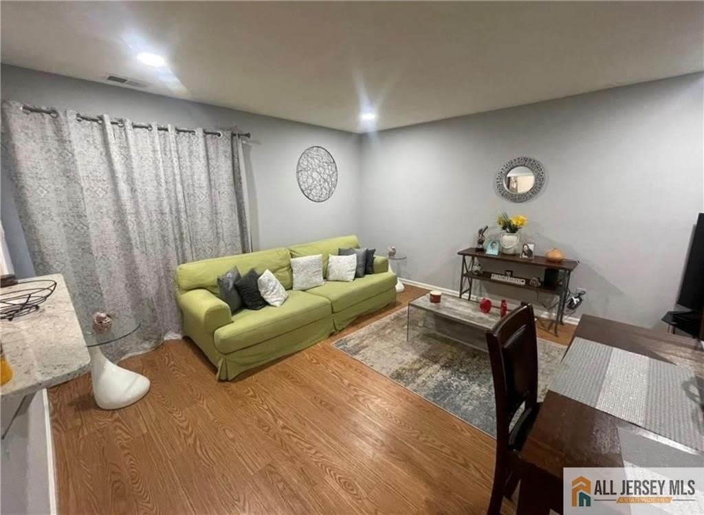 103 Woodbridge Common – photo 2