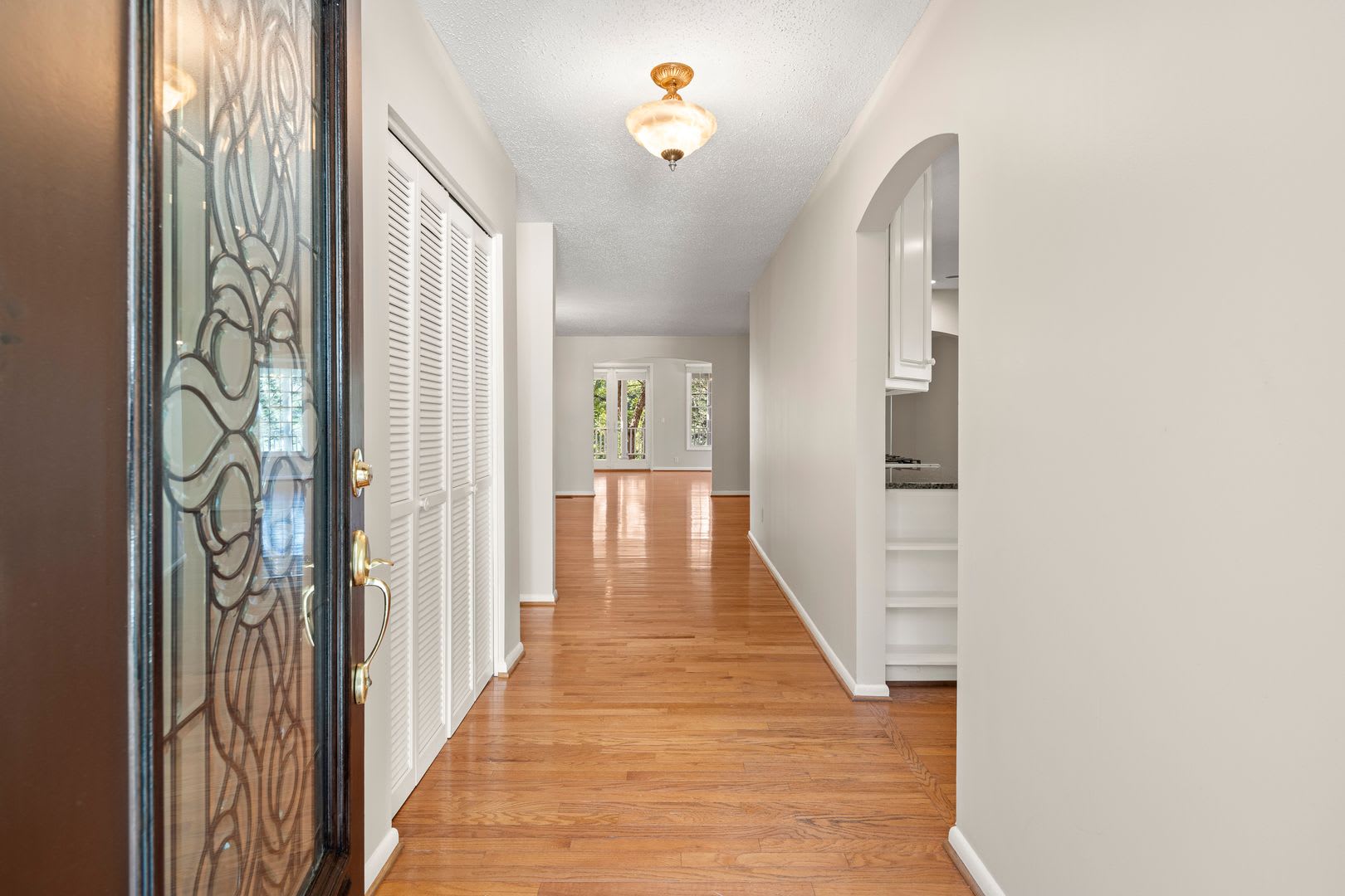 Spacious Updated Ranch – photo 2