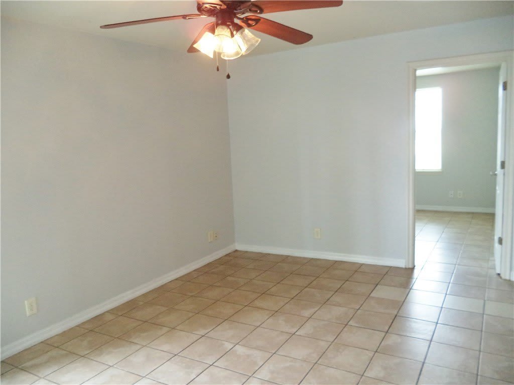 1310 W Broadway Avenue – photo 4