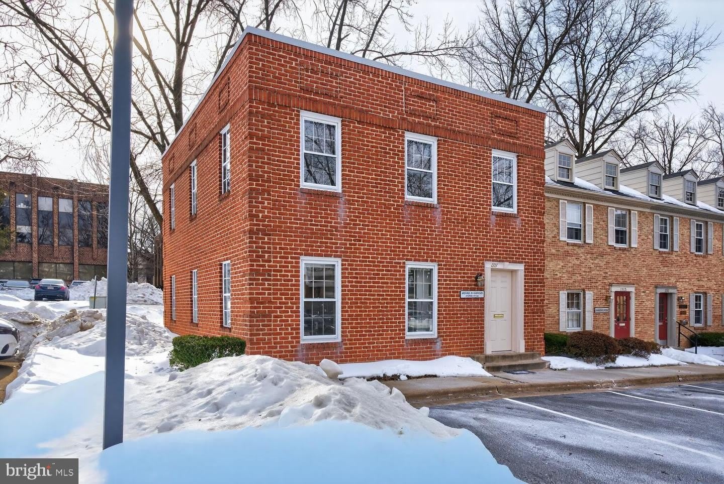 1311 VINCENT PL #19 – photo 3