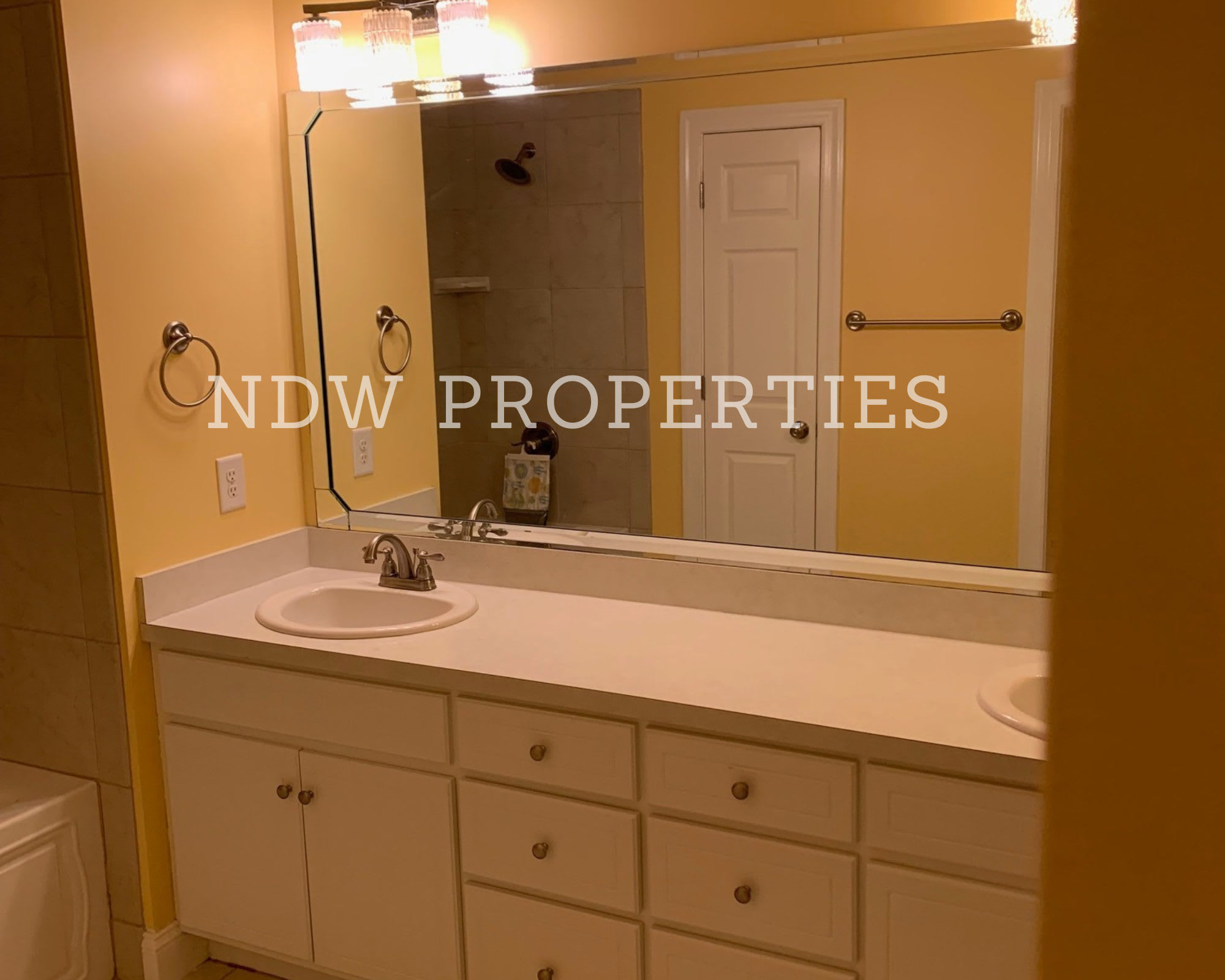 185 S White St – photo 3