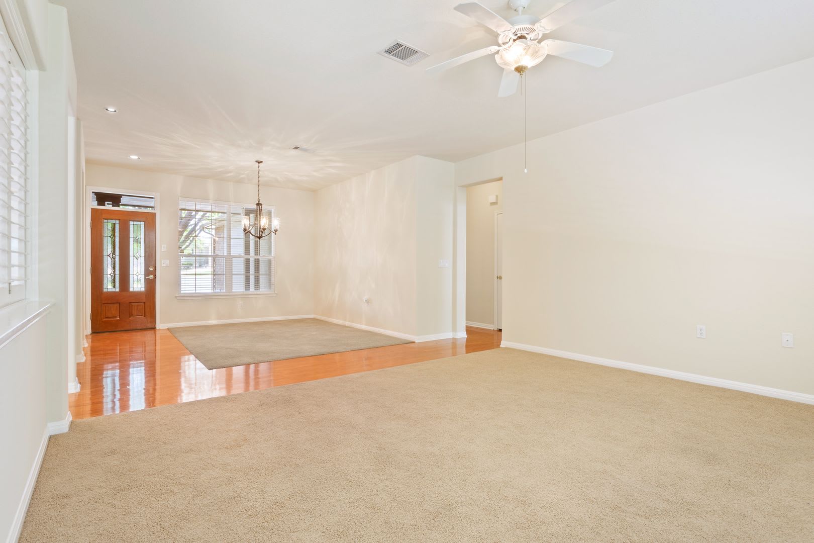 311 Dove Hollow Trl Unfurnished Sun City Rental Available 09 05 2026 – photo 5