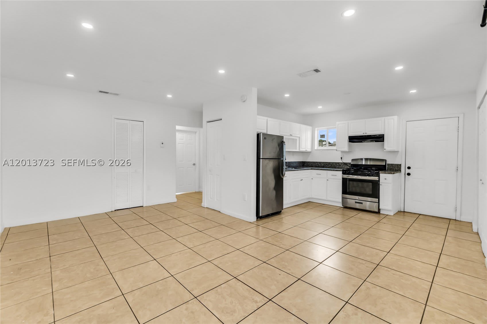 3632 NW 194th Ter – photo 4