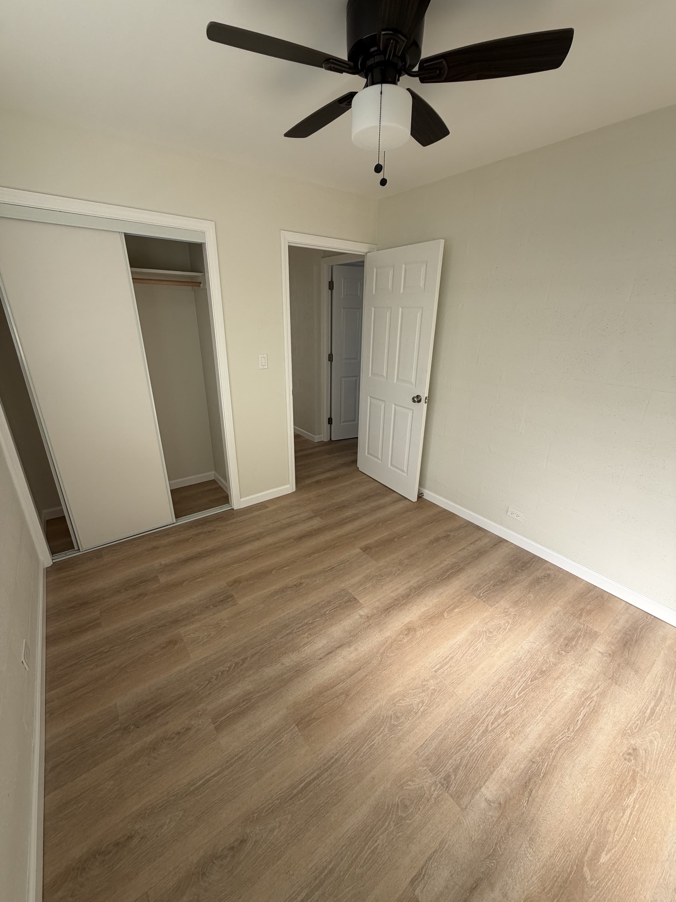 910 Factory Street – photo 4