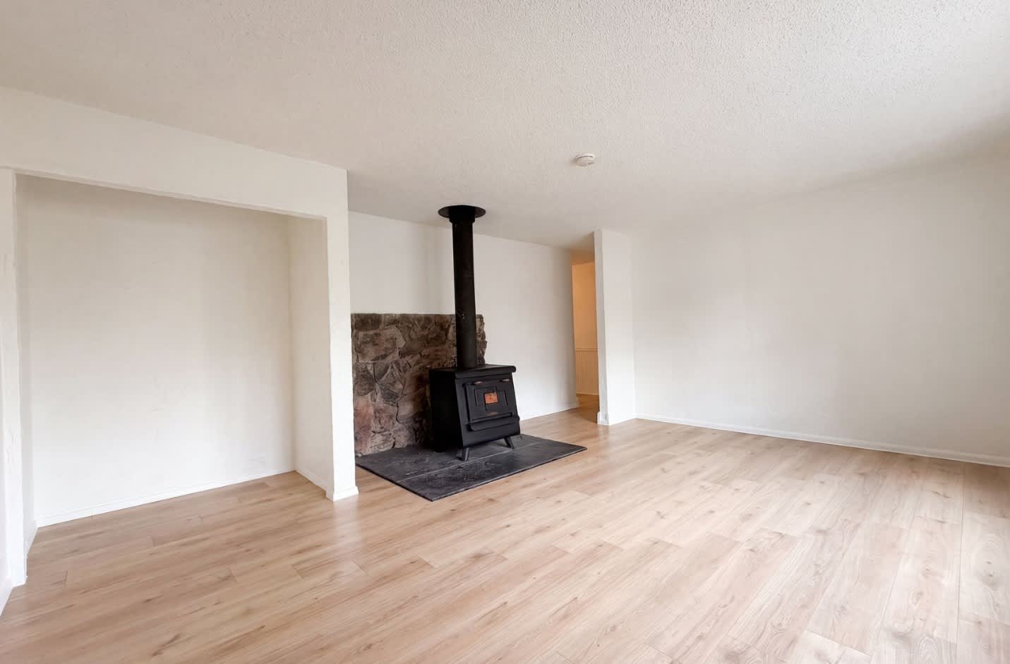 1307 Redwood Dr – photo 3
