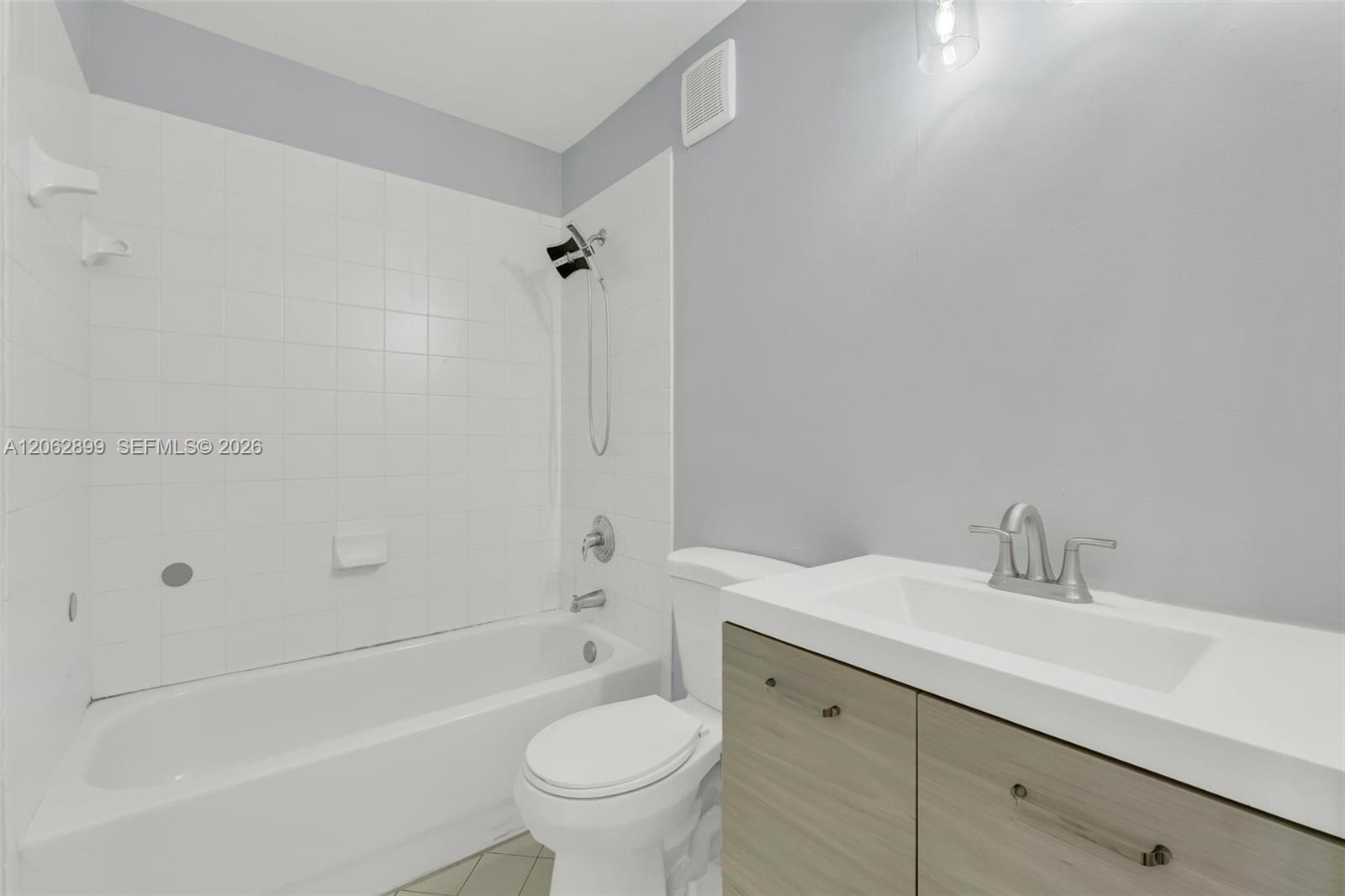 2910 Southeast 13th Road – photo 4