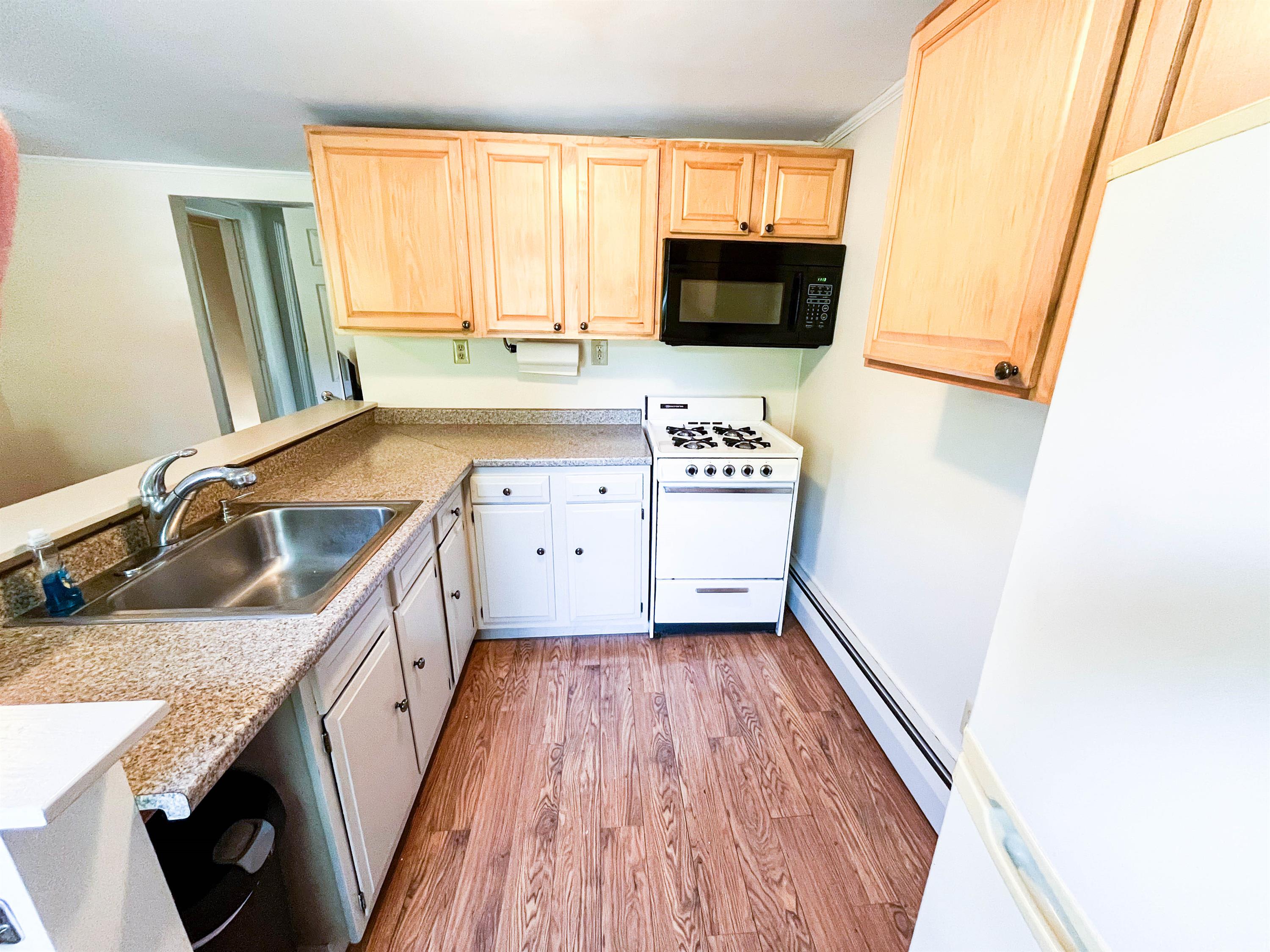 324 Center Street – photo 4