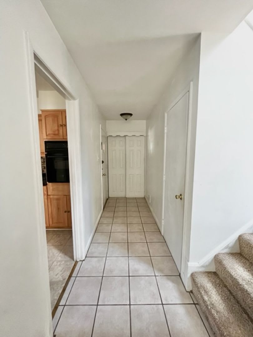 Fully updated 4 BR/2.5 BA home close to all amenities, Route 29 and 495 – photo 2