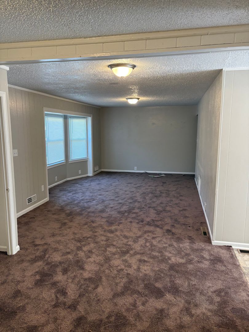 Updated 3 bedroom $1,500 – photo 3