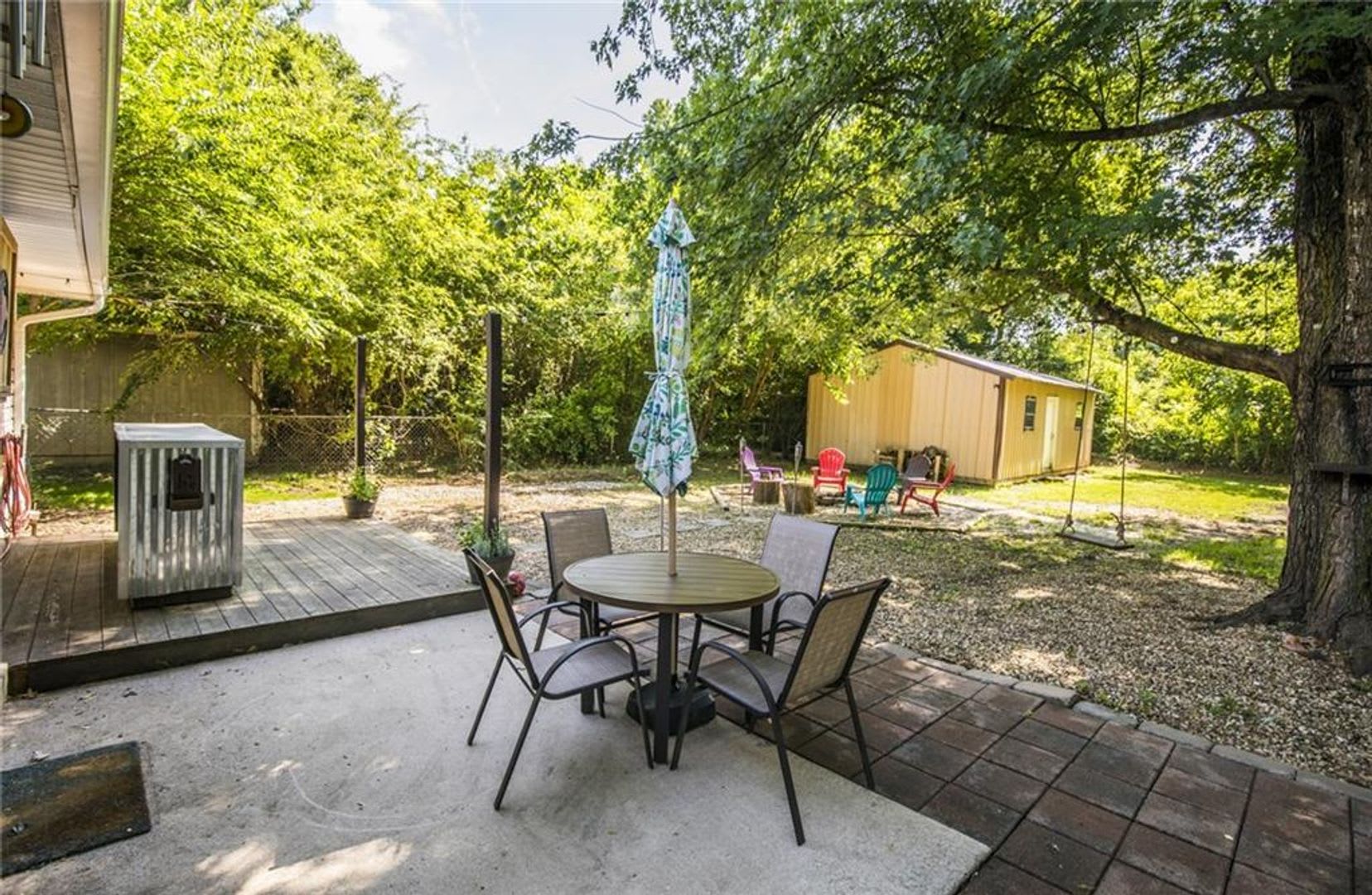 3 bed 2 bath home, fenced back yard. Large SHOP – photo 3