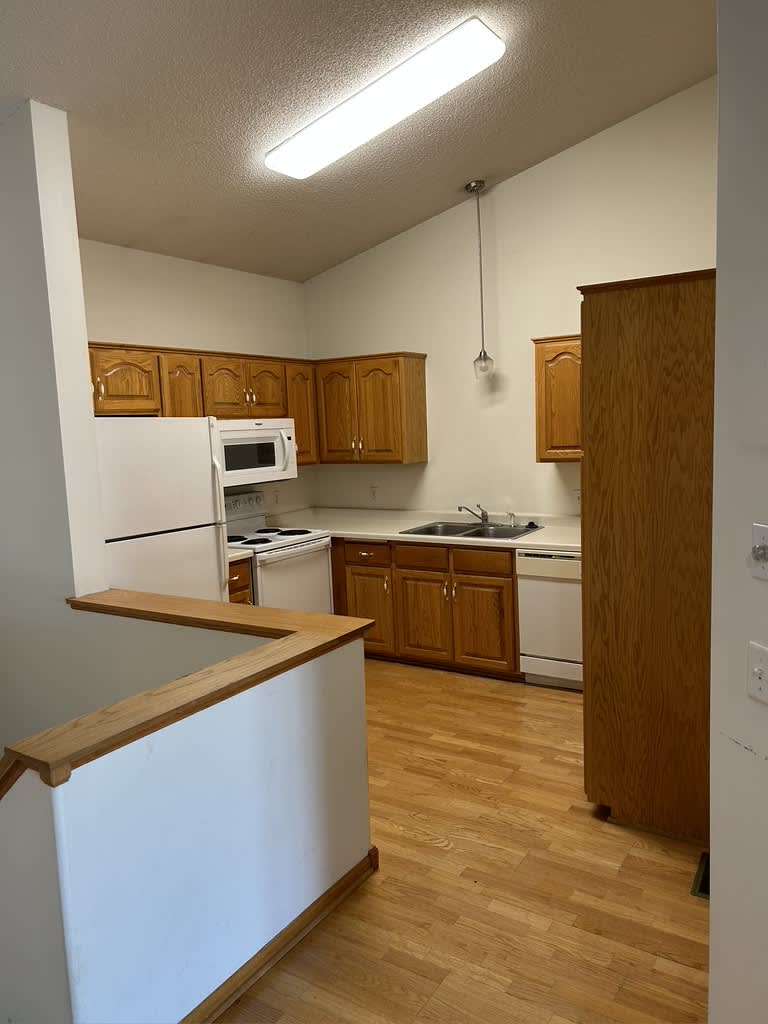 720 10th St SW Pine Island – photo 3