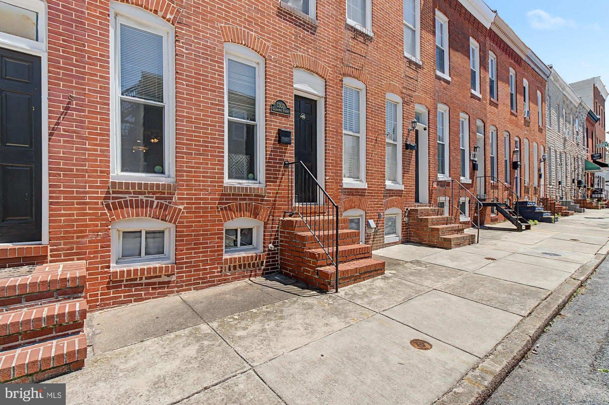 1303 CLARKSON Street – photo 2