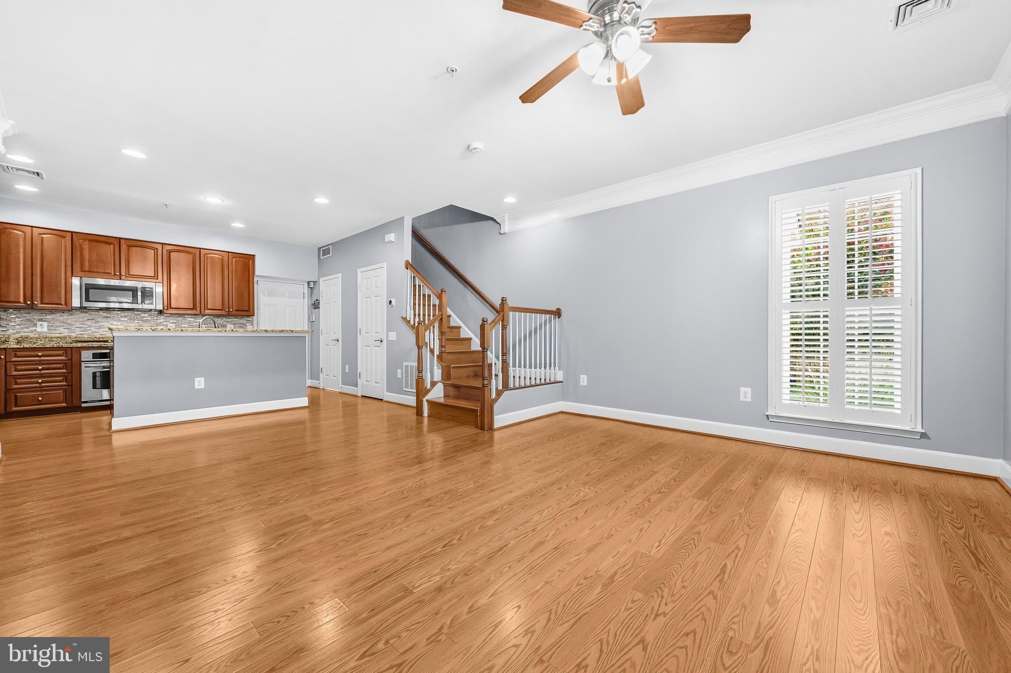 2392 BROOKMOOR Lane – photo 4