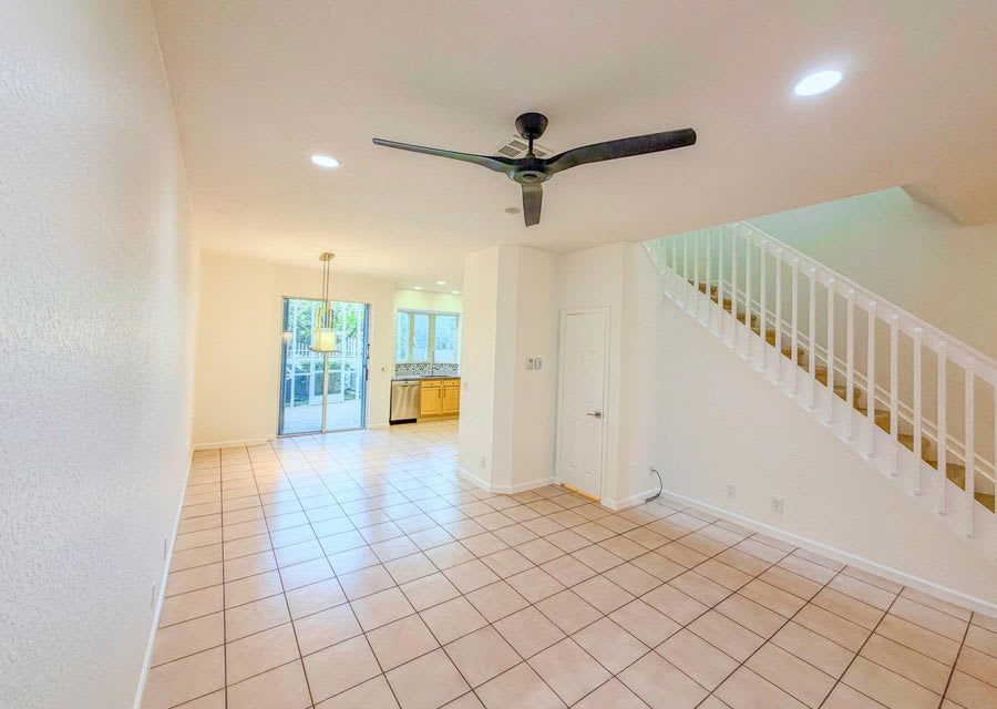 753 Seaview Drive – photo 4