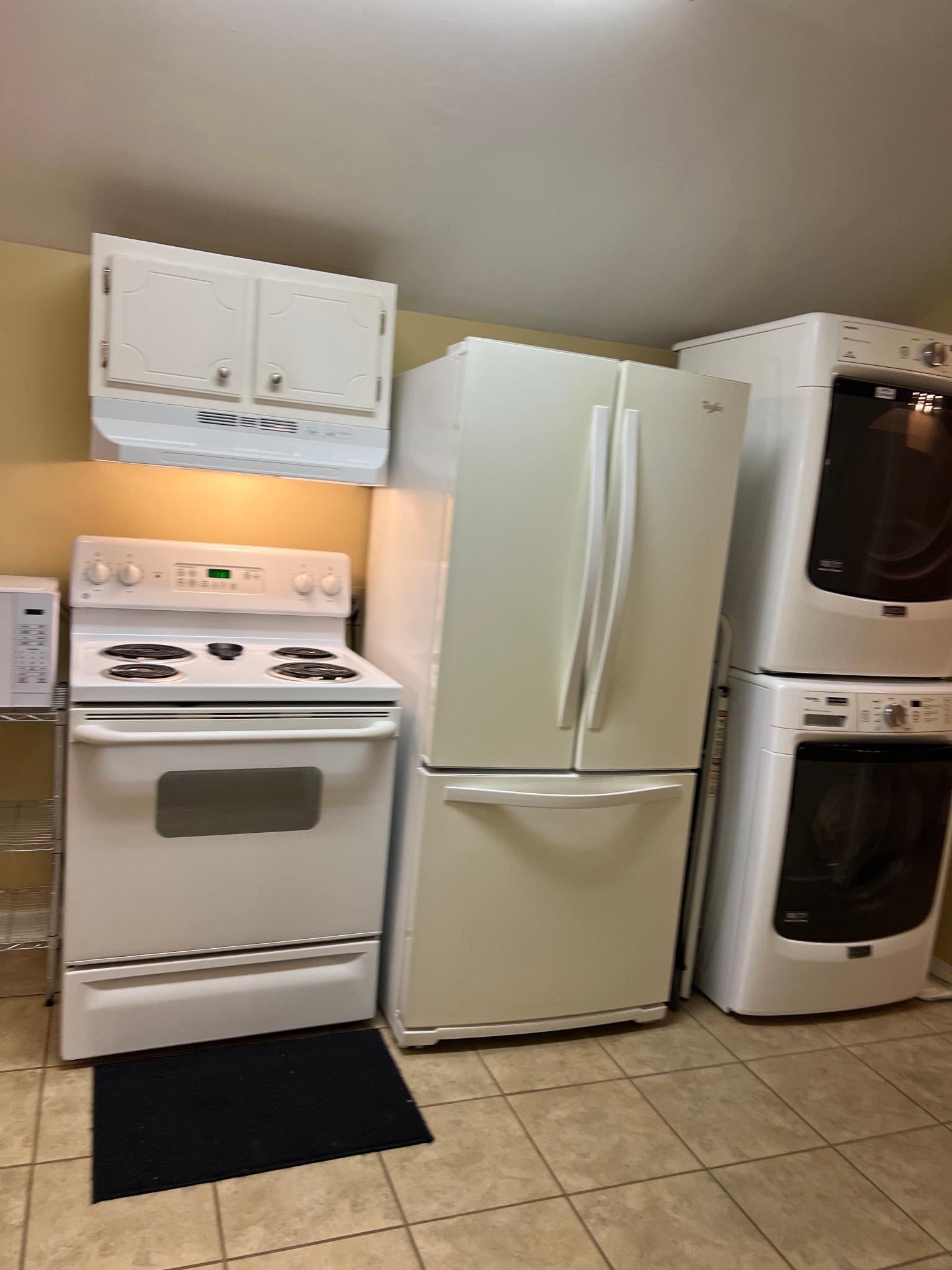 102 N Main St – photo 4