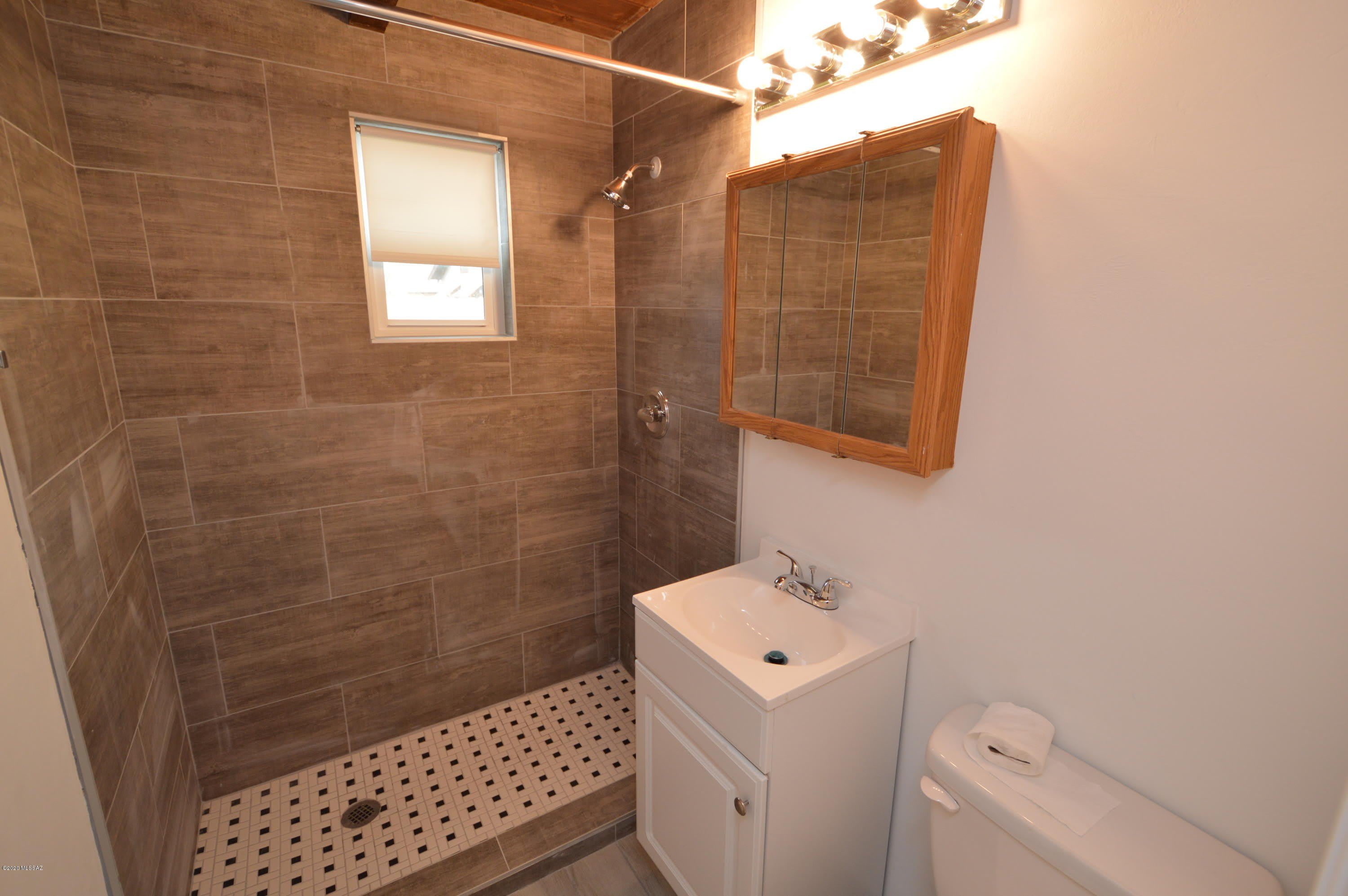 2611 E Fort Lowell Road – photo 5