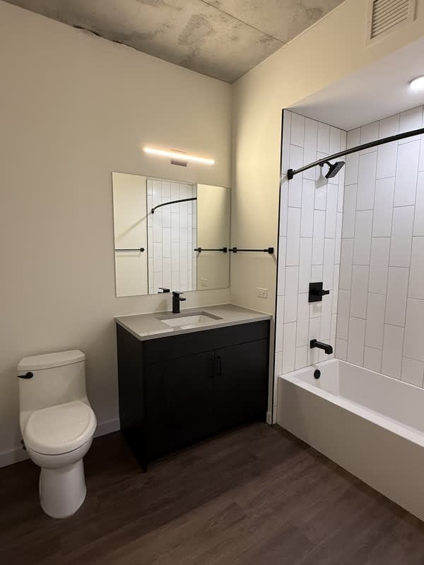 760 N Hudson Ave – photo 4