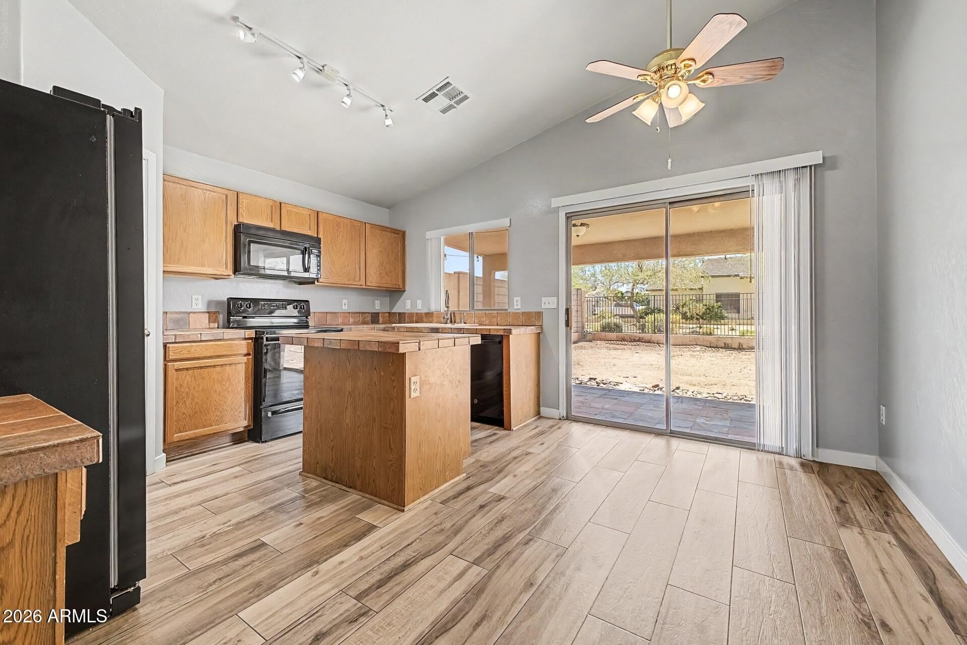 905 E Potter Drive – photo 2